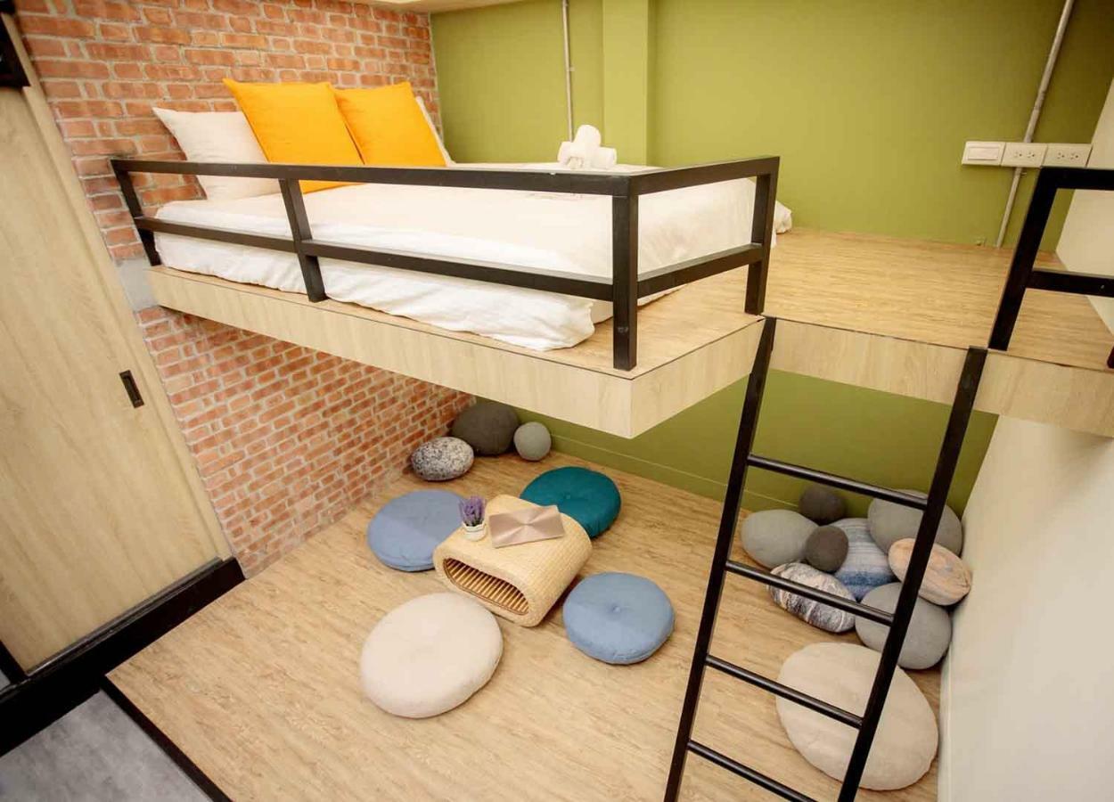 Bird Series B&B&Hostel複合式民宿#本國旅客須先匯款 Tainan Bagian luar foto