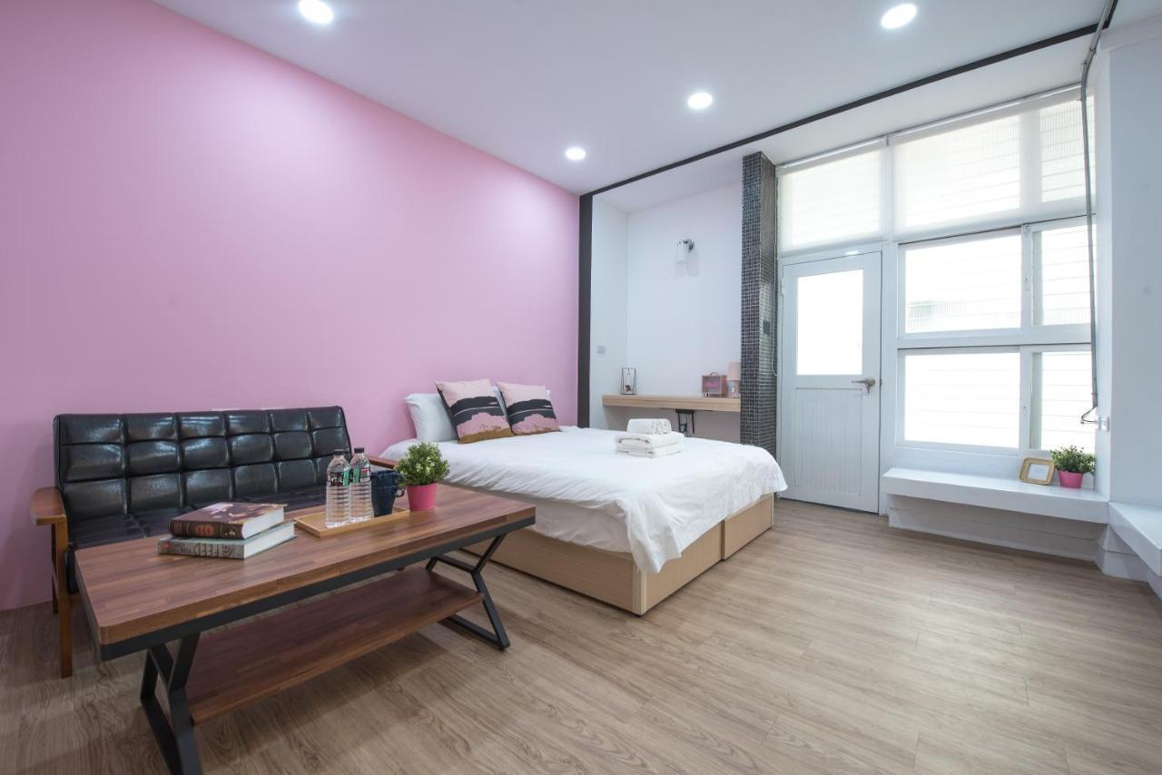 Bird Series B&B&Hostel複合式民宿#本國旅客須先匯款 Tainan Bagian luar foto
