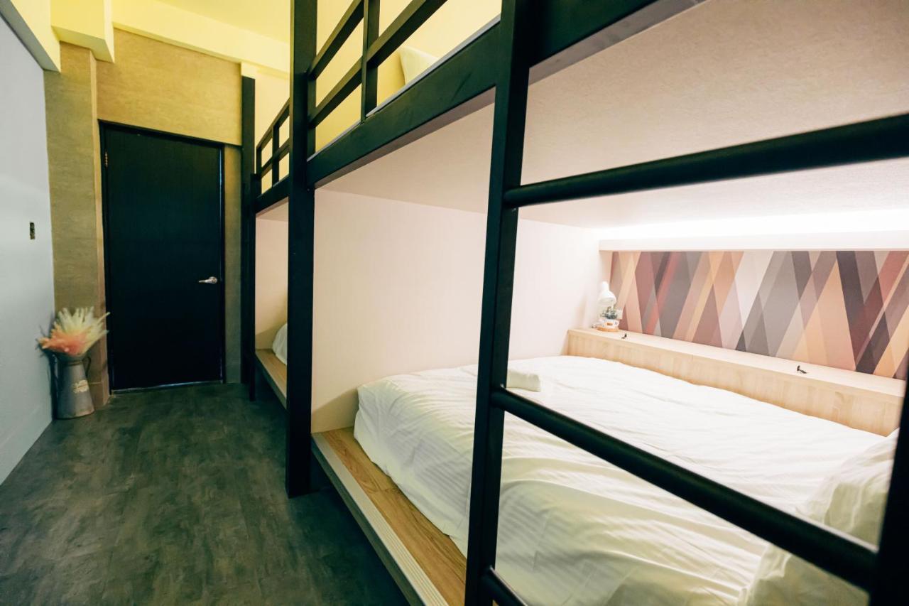 Bird Series B&B&Hostel複合式民宿#本國旅客須先匯款 Tainan Bagian luar foto
