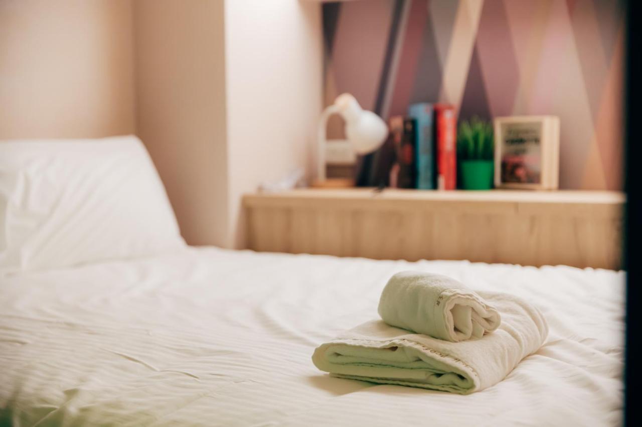 Bird Series B&B&Hostel複合式民宿#本國旅客須先匯款 Tainan Bagian luar foto