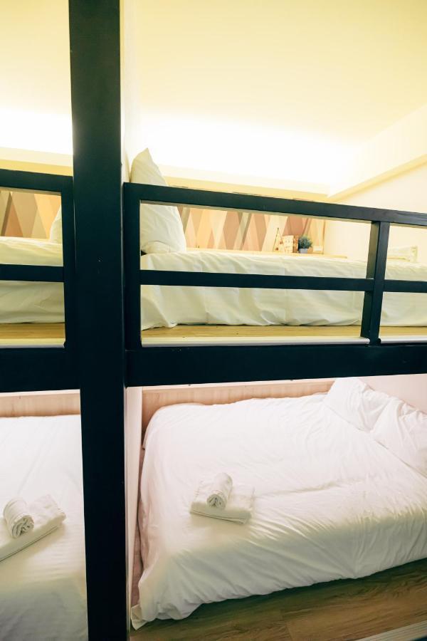 Bird Series B&B&Hostel複合式民宿#本國旅客須先匯款 Tainan Bagian luar foto