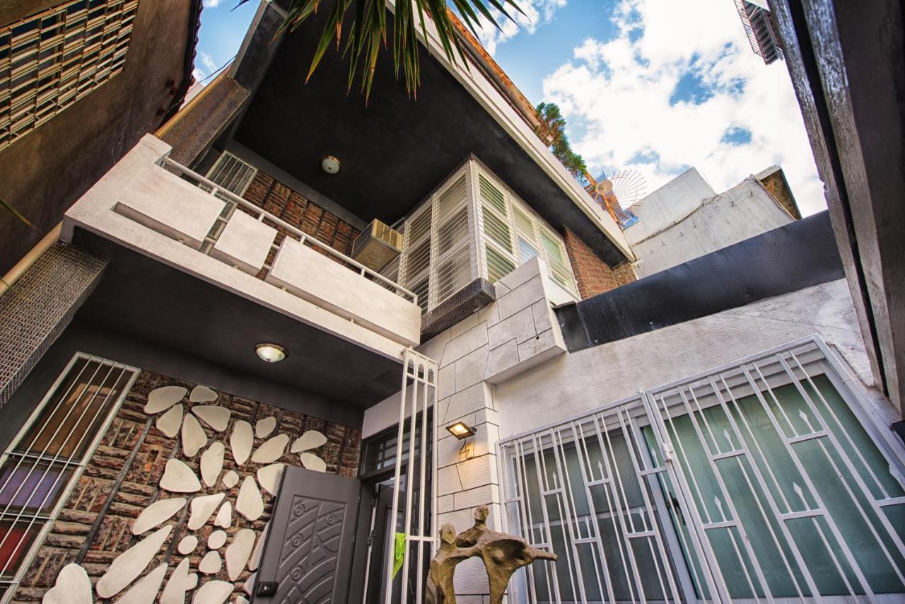 Bird Series B&B&Hostel複合式民宿#本國旅客須先匯款 Tainan Bagian luar foto