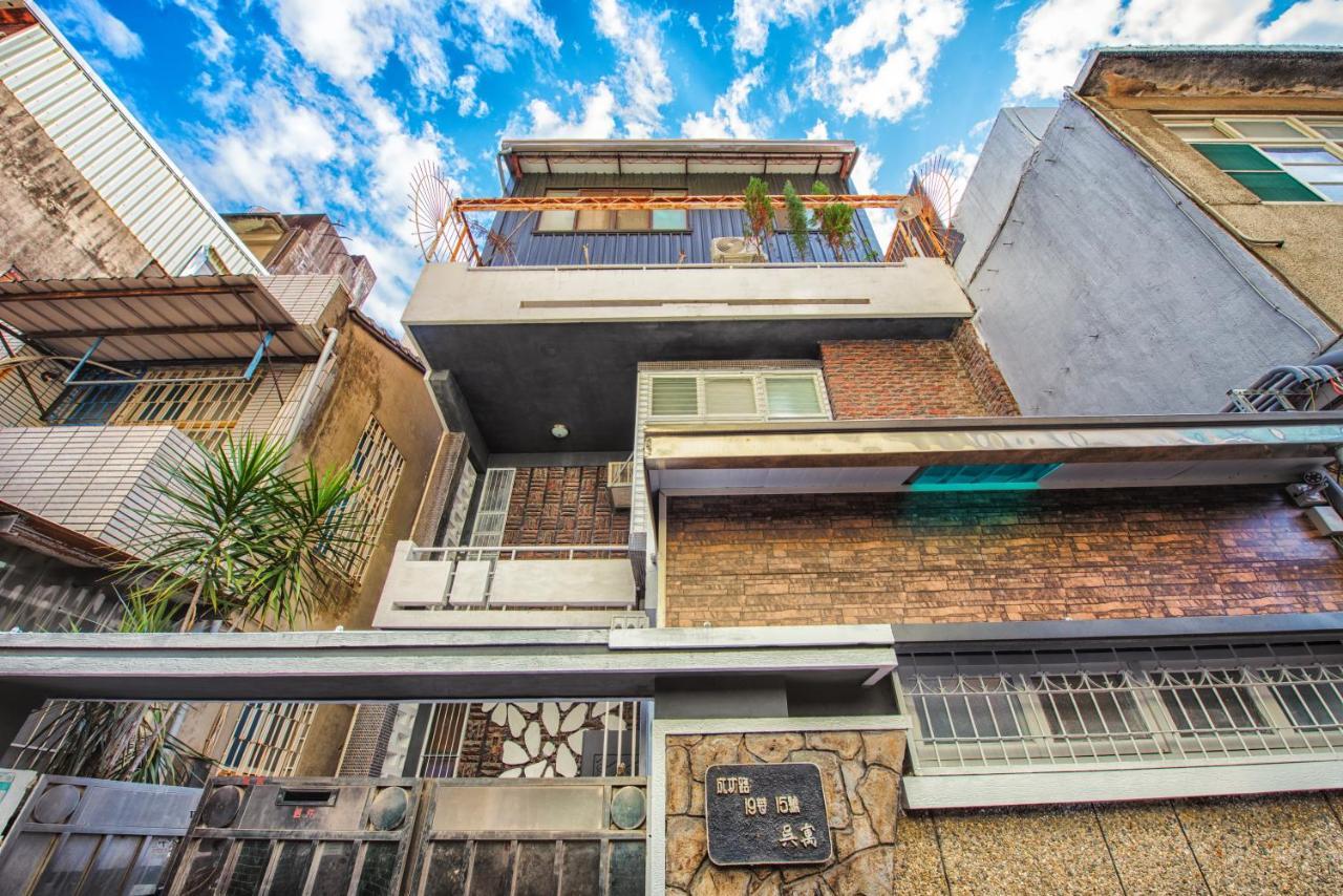 Bird Series B&B&Hostel複合式民宿#本國旅客須先匯款 Tainan Bagian luar foto