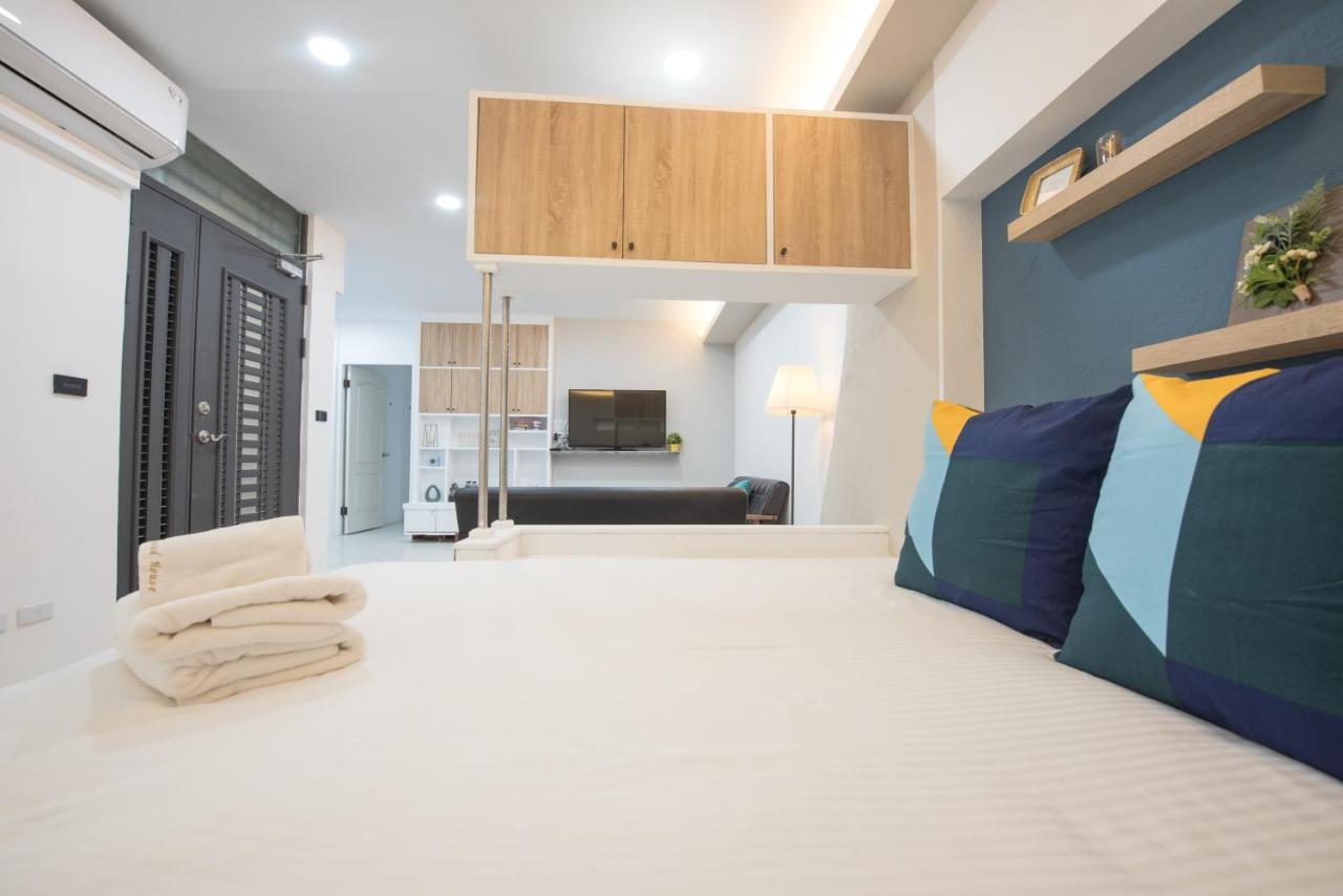 Bird Series B&B&Hostel複合式民宿#本國旅客須先匯款 Tainan Bagian luar foto
